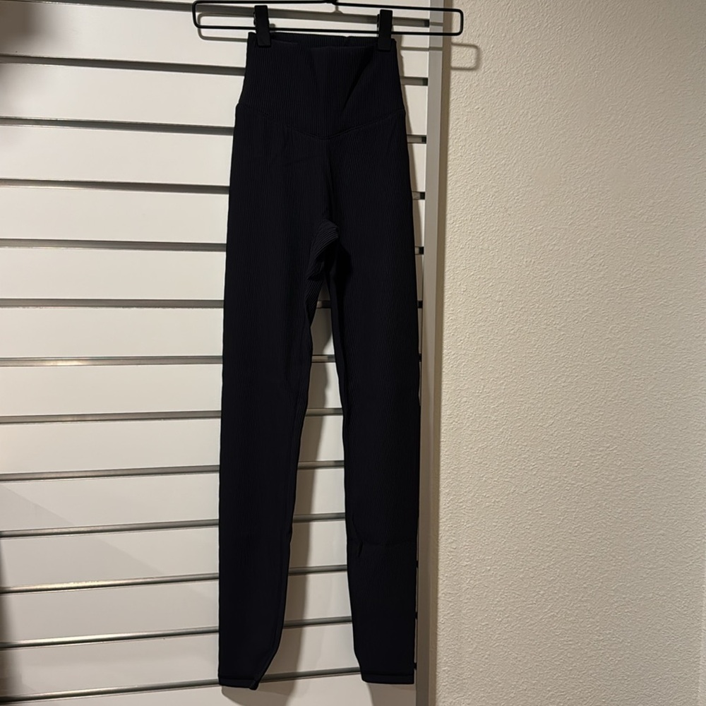 Buffbunny Ribbed High-Waisted Leggings – Black